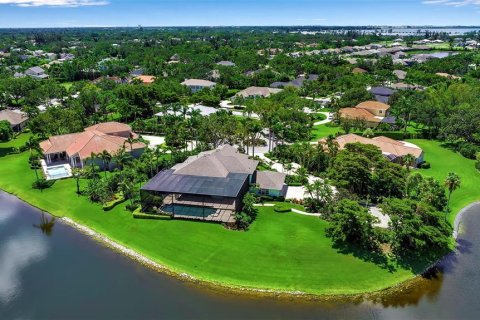 Villa ou maison à vendre à Bradenton, Floride: 5 chambres, 484.95 m2 № 1815090 - photo 2