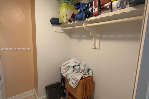 Copropriété à vendre à Lauderdale Lakes, Floride: 2 chambres, 101.08 m2 № 1983473 - photo 18