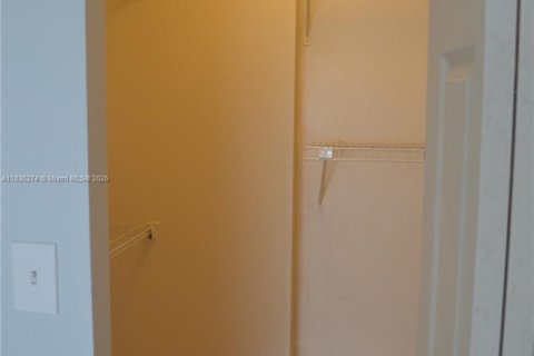 Condo in Miami, Florida, 1 bedroom  № 1888781 - photo 28