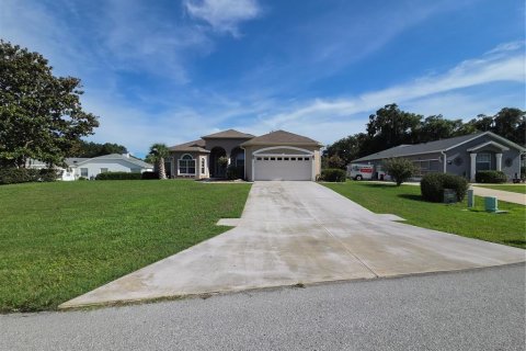 House in Ocala, Florida 4 bedrooms, 248.98 sq.m. № 2198496 - photo 24