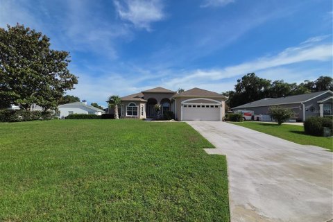 House in Ocala, Florida 4 bedrooms, 248.98 sq.m. № 2198496 - photo 23