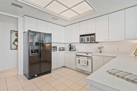 Condo in Clearwater, Florida, 3 bedrooms  № 2103554 - photo 21