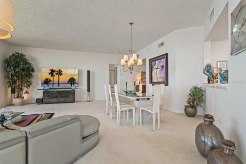 Condo in Clearwater, Florida, 3 bedrooms  № 2103554 - photo 17