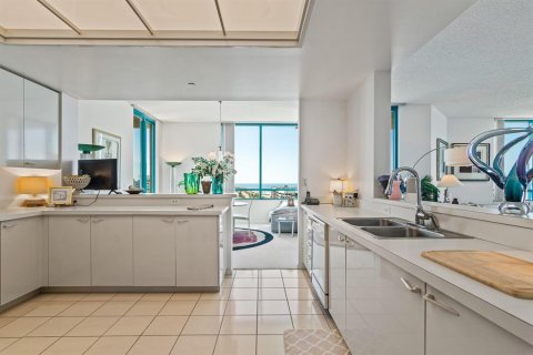 Condo in Clearwater, Florida, 3 bedrooms  № 2103554 - photo 20