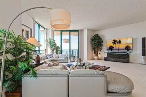 Condo in Clearwater, Florida, 3 bedrooms  № 2103554 - photo 14