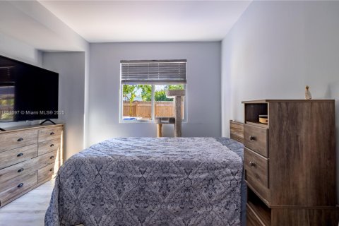 Villa ou maison à vendre à Pompano Beach, Floride: 3 chambres, 107.67 m2 № 1961878 - photo 19