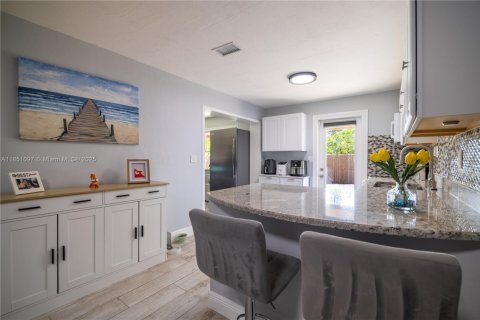 Villa ou maison à vendre à Pompano Beach, Floride: 3 chambres, 107.67 m2 № 1961878 - photo 7