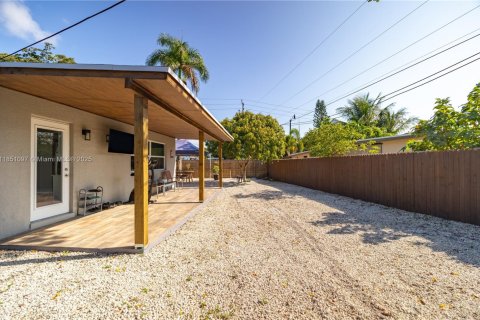 Villa ou maison à vendre à Pompano Beach, Floride: 3 chambres, 107.67 m2 № 1961878 - photo 24
