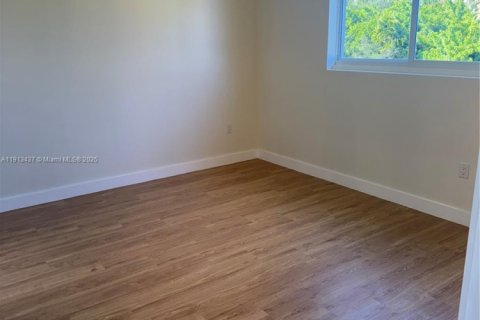 Купить виллу или дом в Порт-Шарлотт, Флорида 5 спален, 185.06м2, № 1969481 - фото 20