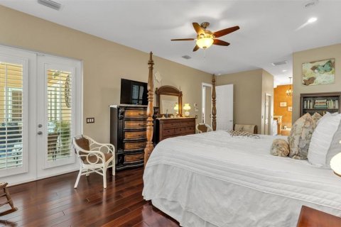 House in Winter Haven, Florida 4 bedrooms, 275.08 sq.m. № 2201205 - photo 23