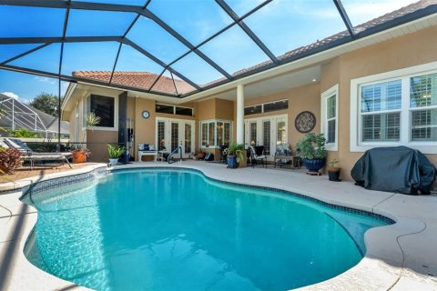 House in Winter Haven, Florida 4 bedrooms, 275.08 sq.m. № 2201205 - photo 6