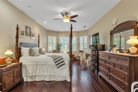 House in Winter Haven, Florida 4 bedrooms, 275.08 sq.m. № 2201205 - photo 26
