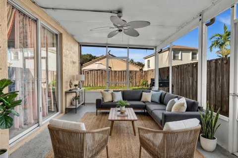 House in Homestead, Florida 4 bedrooms, 179.12 sq.m. № 1993874 - photo 26