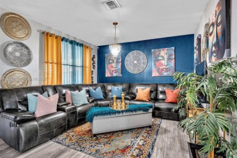 House in Homestead, Florida 4 bedrooms, 179.12 sq.m. № 1993874 - photo 5