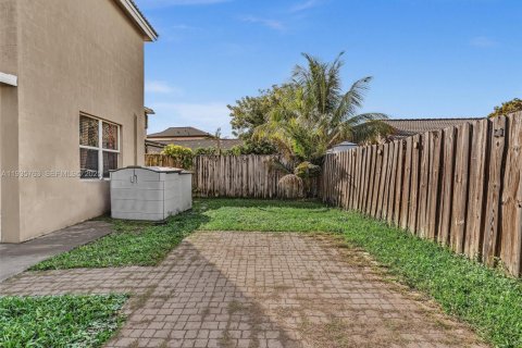 House in Homestead, Florida 4 bedrooms, 179.12 sq.m. № 1993874 - photo 27