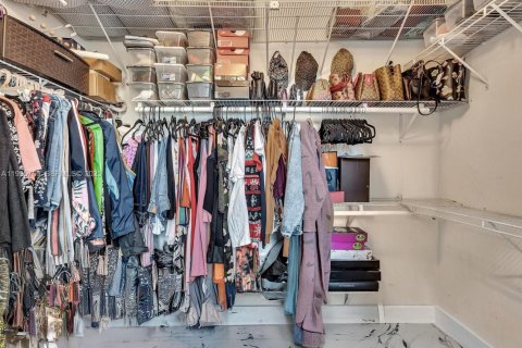 House in Homestead, Florida 4 bedrooms, 179.12 sq.m. № 1993874 - photo 23