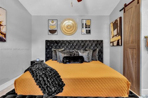 House in Homestead, Florida 4 bedrooms, 179.12 sq.m. № 1993874 - photo 18