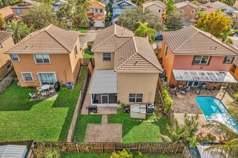 House in Homestead, Florida 4 bedrooms, 179.12 sq.m. № 1993874 - photo 2