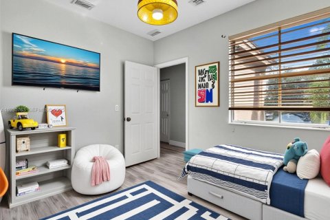 House in Homestead, Florida 4 bedrooms, 179.12 sq.m. № 1993874 - photo 14