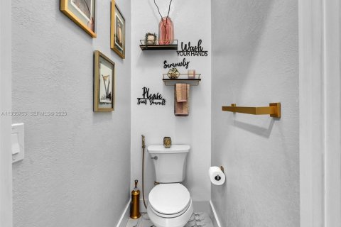 House in Homestead, Florida 4 bedrooms, 179.12 sq.m. № 1993874 - photo 22