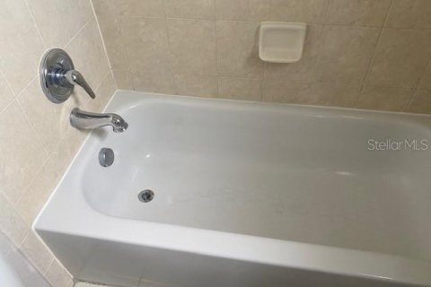 Condo in Tampa, Florida, 1 bedroom  № 2103373 - photo 6