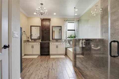 Casa en venta en Orlando, Florida, 5 dormitorios, 315.31 m2 № 1910622 - foto 18