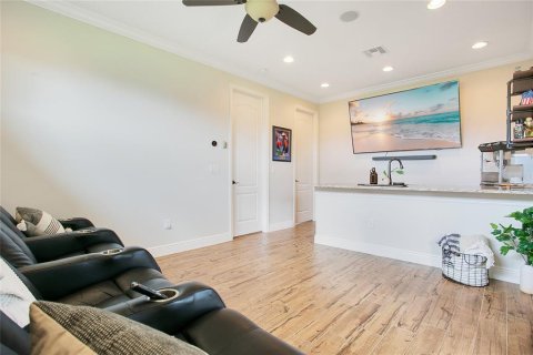 Casa en venta en Orlando, Florida, 5 dormitorios, 315.31 m2 № 1910622 - foto 25