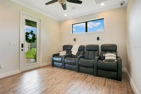 Casa en venta en Orlando, Florida, 5 dormitorios, 315.31 m2 № 1910622 - foto 23