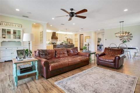 Casa en venta en Orlando, Florida, 5 dormitorios, 315.31 m2 № 1910622 - foto 5