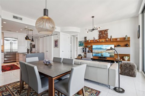 Condominio en venta en Saint Petersburg, Florida, 2 dormitorios, 130.25 m2 № 2418526 - foto 17