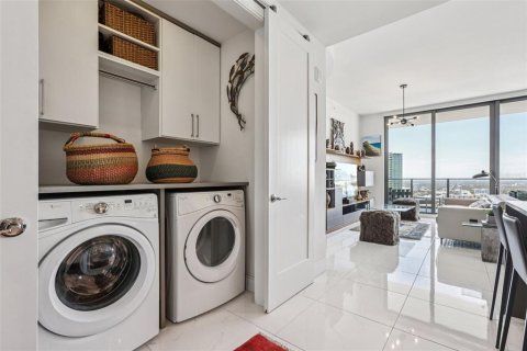 Condominio en venta en Saint Petersburg, Florida, 2 dormitorios, 130.25 m2 № 2418526 - foto 11