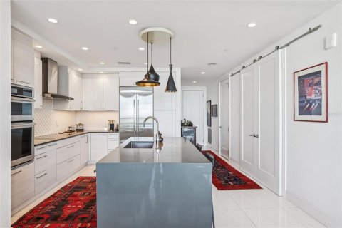 Condominio en venta en Saint Petersburg, Florida, 2 dormitorios, 130.25 m2 № 2418526 - foto 10
