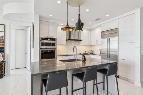 Condominio en venta en Saint Petersburg, Florida, 2 dormitorios, 130.25 m2 № 2418526 - foto 6