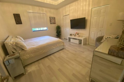Adosado en venta en Hialeah, Florida, 3 dormitorios, 150.59 m2 № 1927806 - foto 15