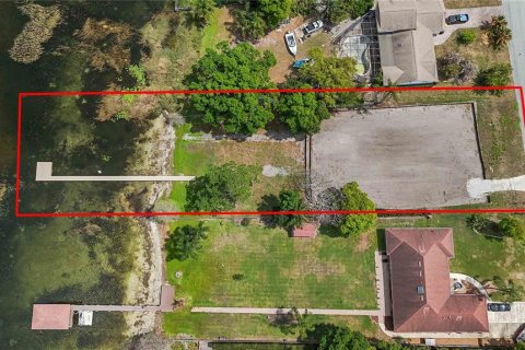 Casa en venta en Belle Isle, Florida, 5 dormitorios, 447.14 m2 № 2224515 - foto 4
