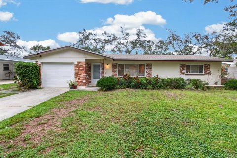Villa ou maison à Seminole, Floride 3 chambres, 121.24 m2 № 2287290