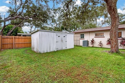 House in Seminole, Florida 3 bedrooms, 121.24 sq.m. № 2287290 - photo 28