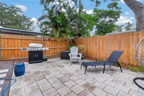 House in Seminole, Florida 3 bedrooms, 121.24 sq.m. № 2287290 - photo 29