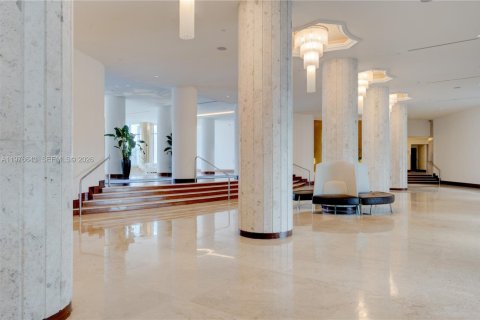 Condo in Miami Beach, Florida, 2 bedrooms  № 2040564 - photo 6