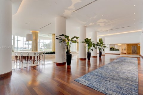 Condo in Miami Beach, Florida, 2 bedrooms  № 2040564 - photo 7