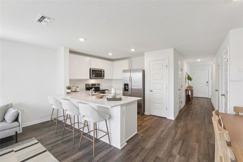 Adosado en venta en Haines City, Florida, 3 dormitorios, 135.92 m2 № 2216788 - foto 2