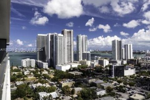 Condominio en venta en Miami, Florida, 2 dormitorios, 77.57 m2 № 2033118 - foto 2