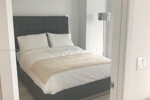 Condominio en venta en Miami, Florida, 2 dormitorios, 77.57 m2 № 2033118 - foto 10