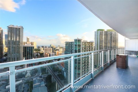 Condo in Miami, Florida, 3 bedrooms № 1935461 - photo 13