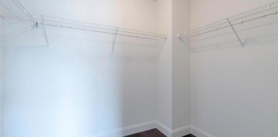 House in West Palm Beach, Florida 3 bedrooms, 155.52 sq.m. № 2290378