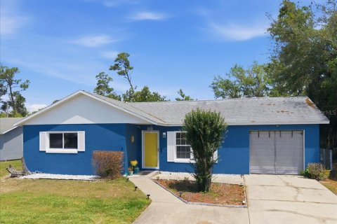 Villa ou maison à vendre à Deltona, Floride: 3 chambres, 112.78 m2 № 2151355 - photo 2
