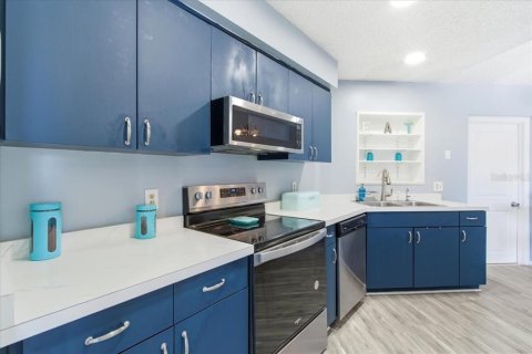 Villa ou maison à vendre à Deltona, Floride: 3 chambres, 112.78 m2 № 2151355 - photo 12