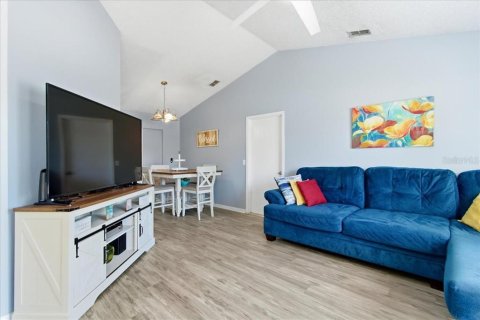 Villa ou maison à vendre à Deltona, Floride: 3 chambres, 112.78 m2 № 2151355 - photo 6