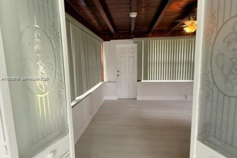 Casa en venta en Fort Lauderdale, Florida, 3 dormitorios, 138.05 m2 № 1989860 - foto 28