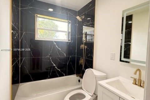 Casa en venta en Fort Lauderdale, Florida, 3 dormitorios, 138.05 m2 № 1989860 - foto 19